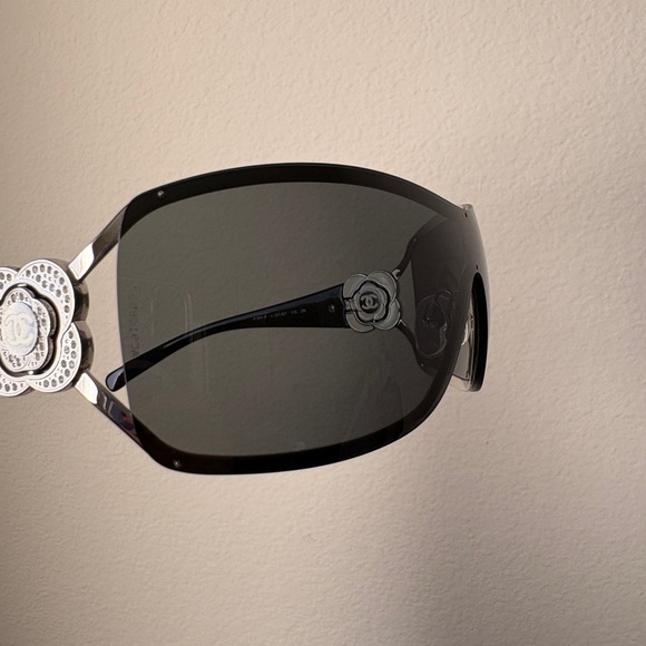 Chanel sunglasses 4164 Camelia flower, authentic - Picture 6 of 14